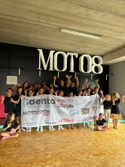 MOTINE PRESELILE NA PLAŽU!